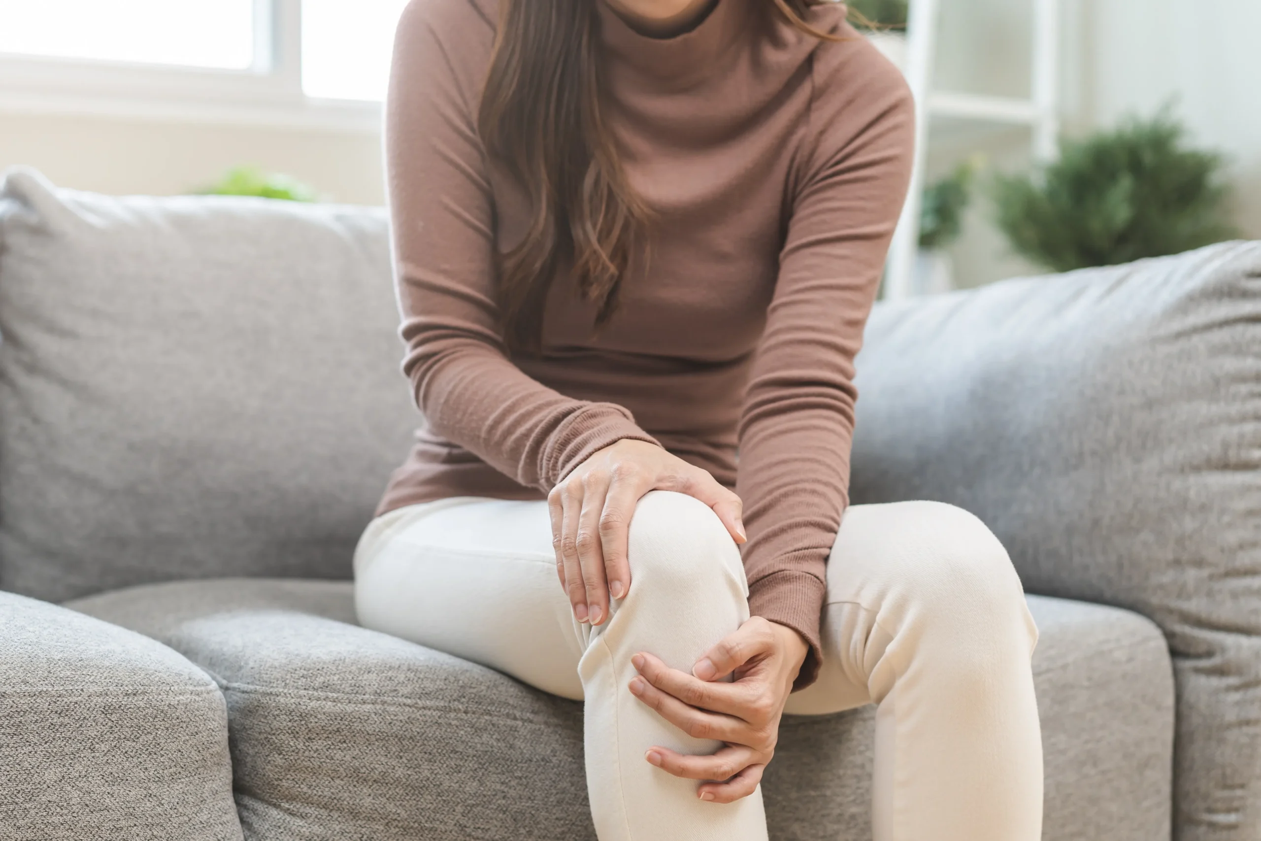 Patient with meniscus tear symptoms